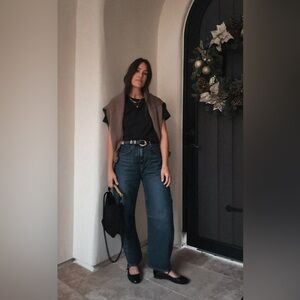 Rag and bone Charlie high rise barrel Jean in Teo size 24.